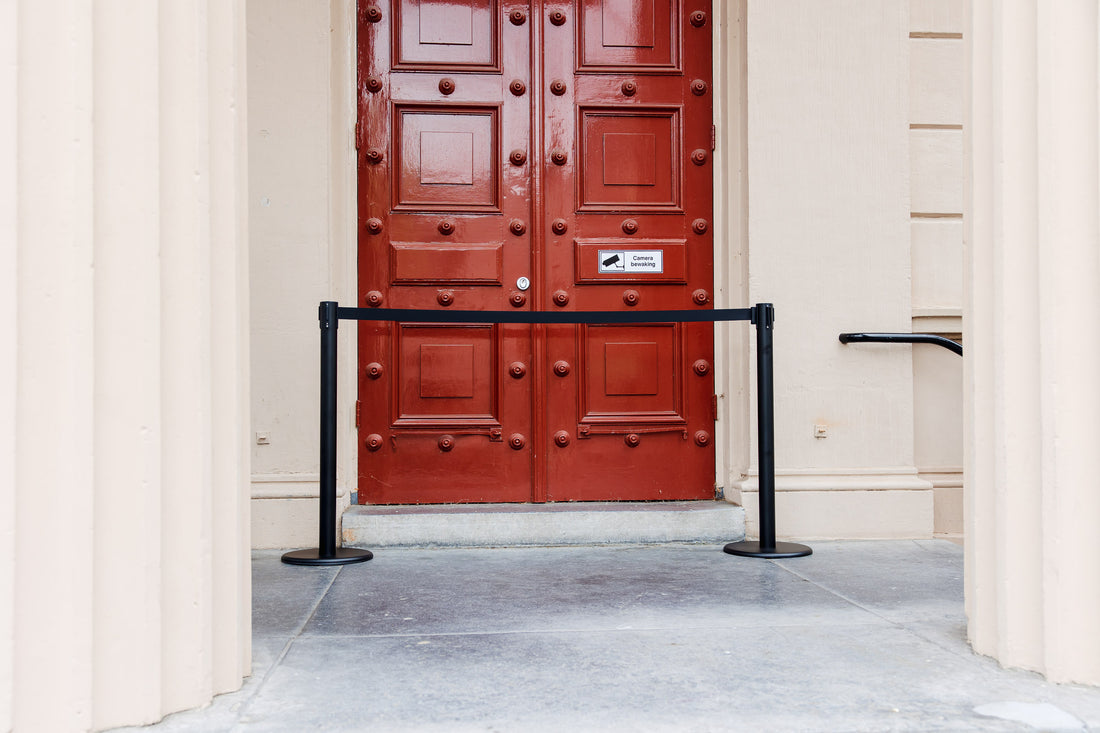 Solid – Strong, sleek and professional