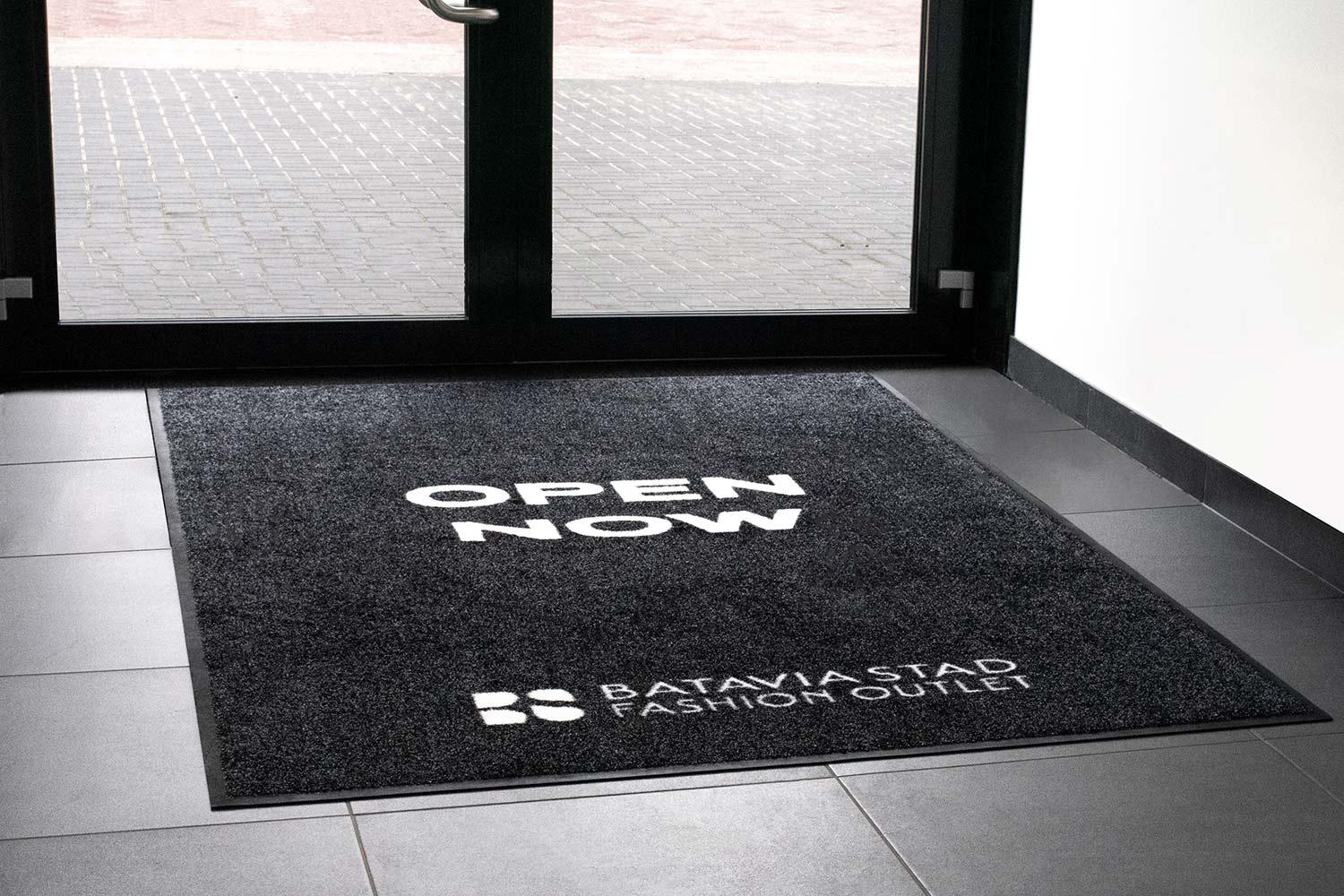 Outdoor Logomat