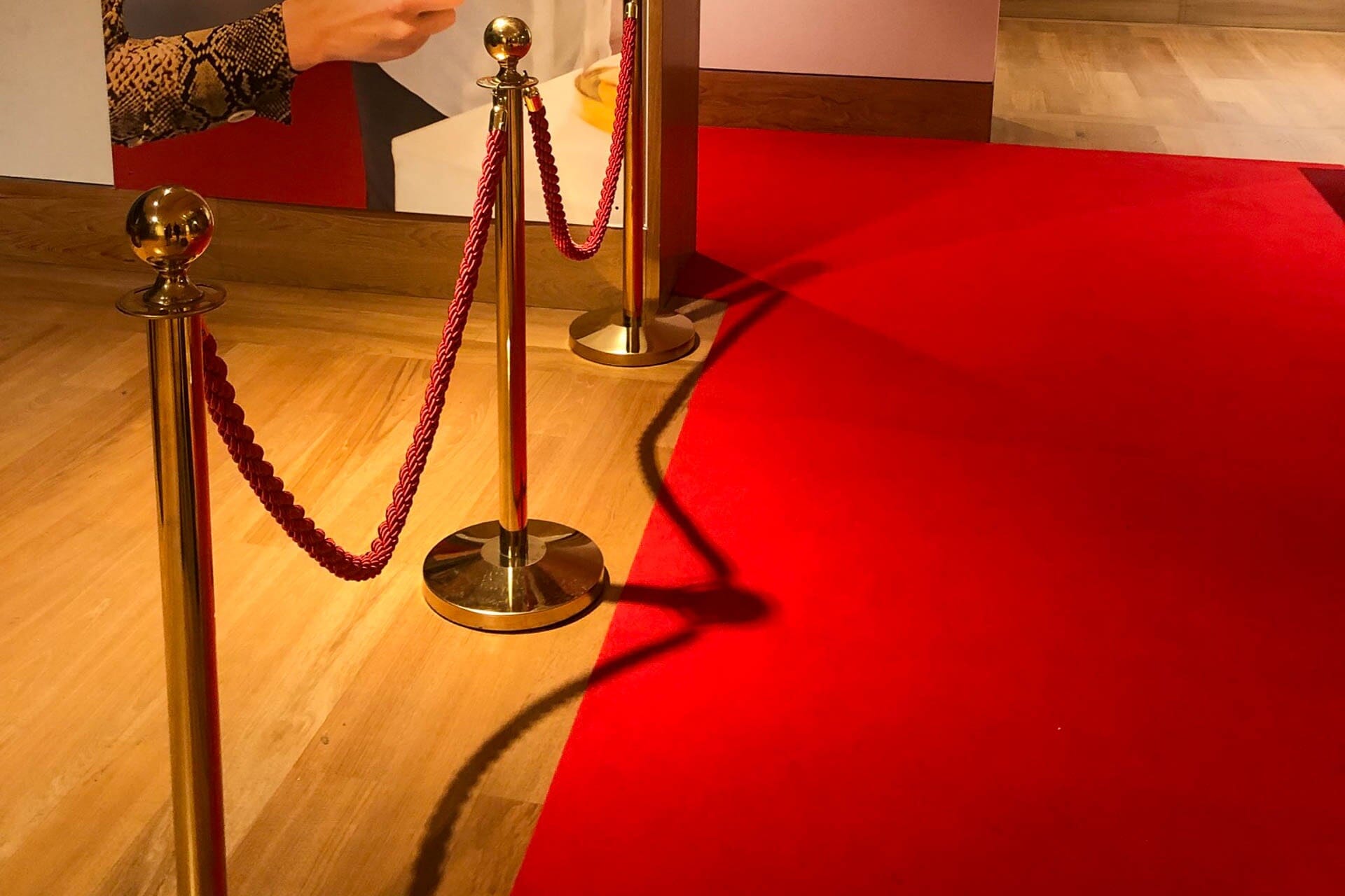 Afzetkoord Gedraaid | Rood - Messing sluiting Afzetpalen | accessoires Rodelopers 