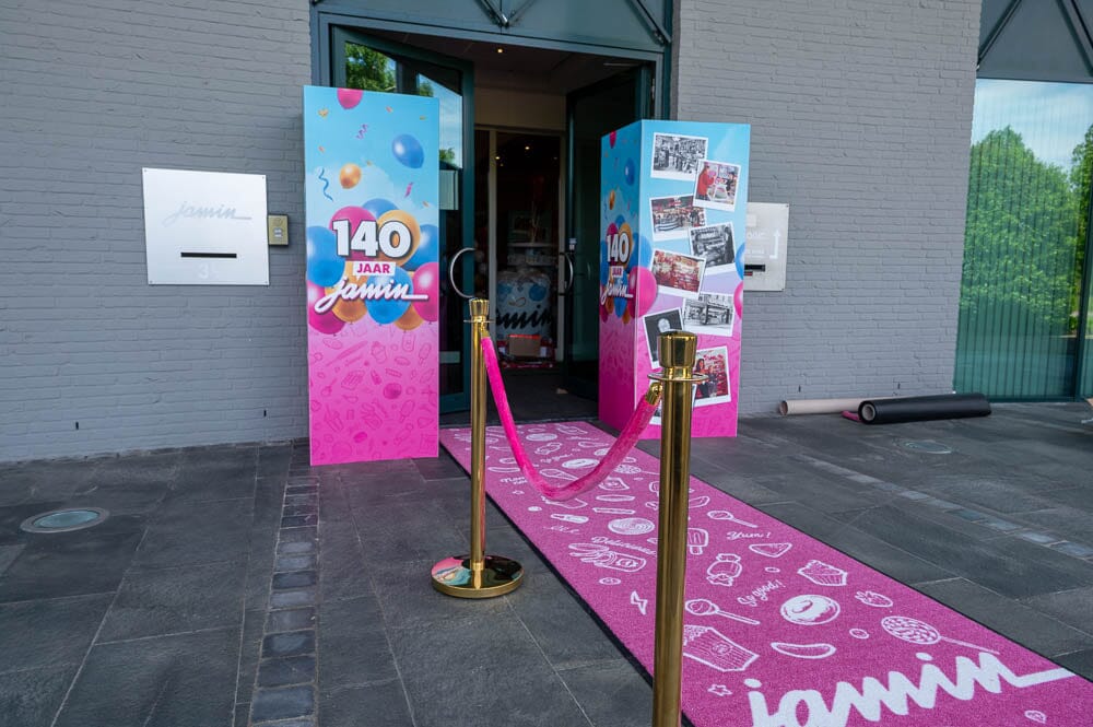 Afzetkoord Velours | Roze - Messing Afzetpalen | accessoires Rodelopers 