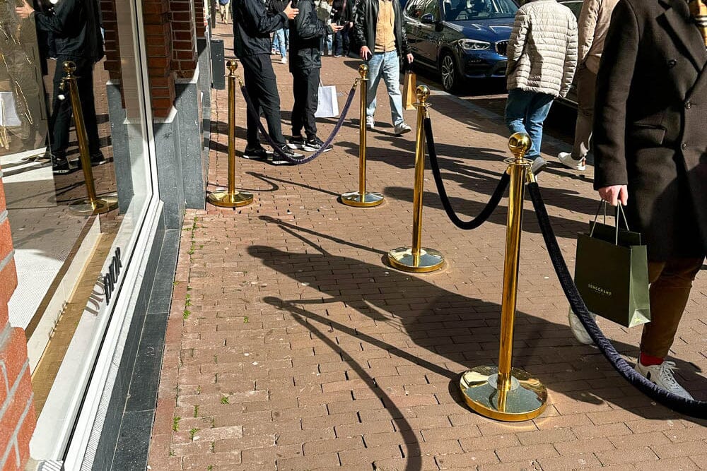 Afzetkoord Velours | Zwart - Messing Afzetpalen | accessoires Rodelopers 