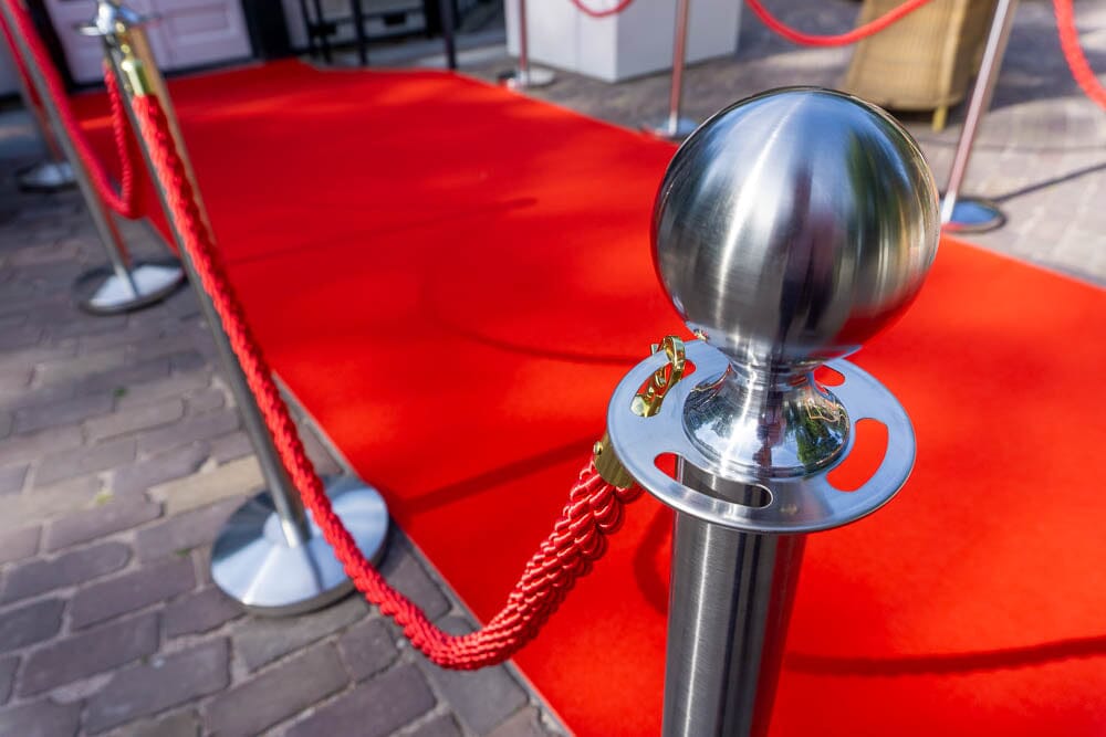 Afzetpaal voor koord | Ronde Bol - Geborsteld Chroom Afzetpalen Rodelopers 