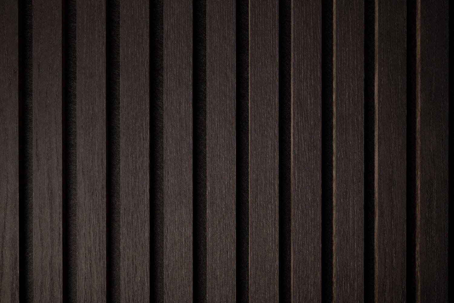 Akoestisch Wandpaneel Black Oak | 60 x 270cm | GJ Floors