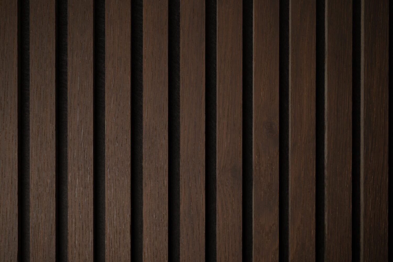 Akoestisch Wandpaneel Dark Smoked Oak | 60 x 270cm | GJ Floors