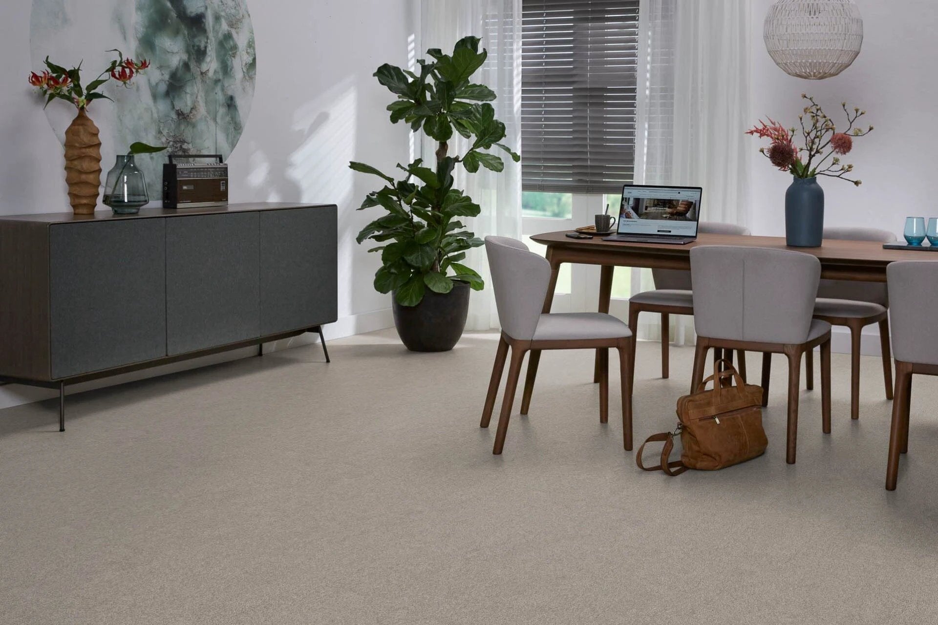 Dynasty | 0496 - Grijsbeige | 400cm van Rodelopers