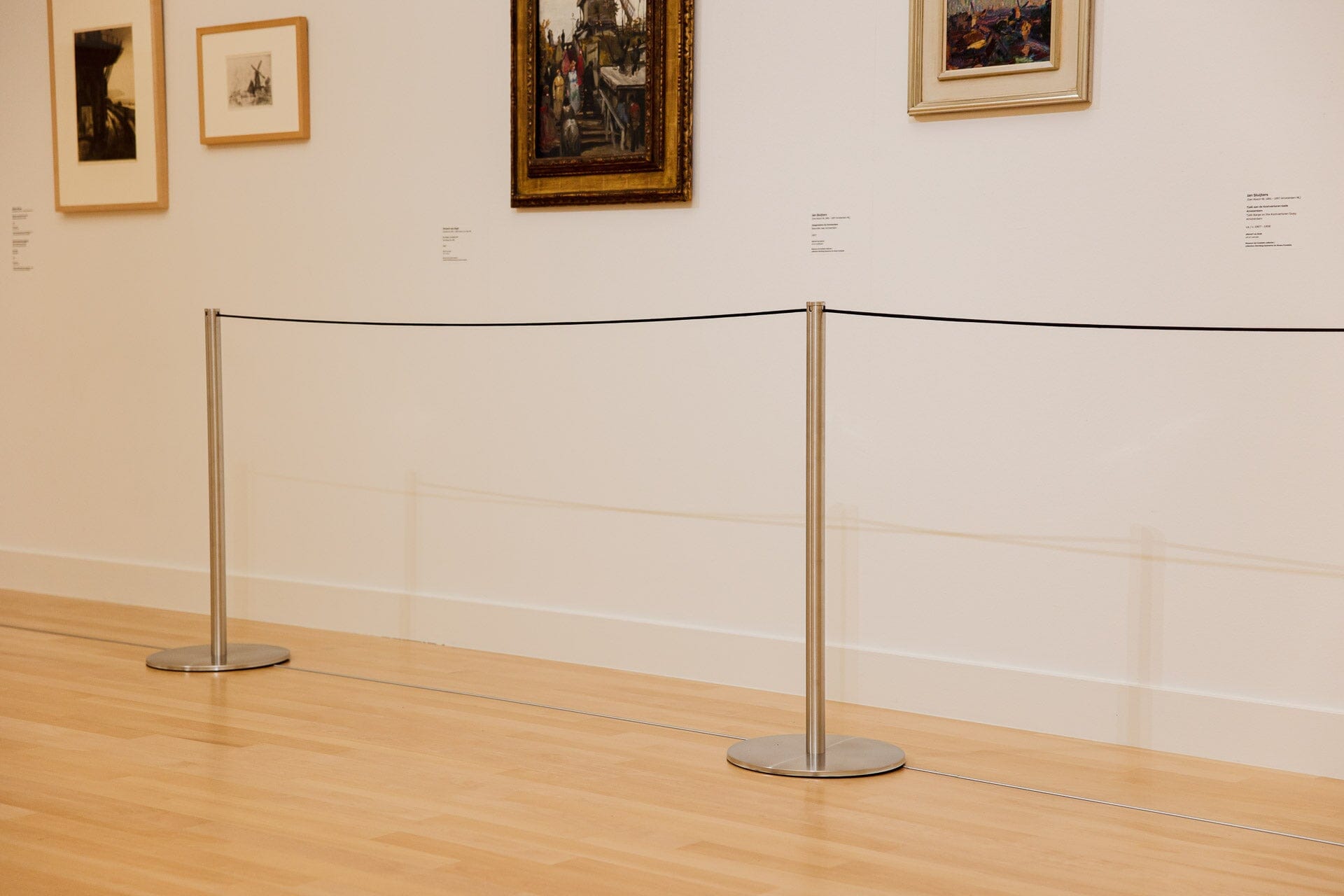 ForFlows Gallery Afzetpaal | Geborsteld Chroom - 60 cm Hoog Afzetpalen Rodelopers 