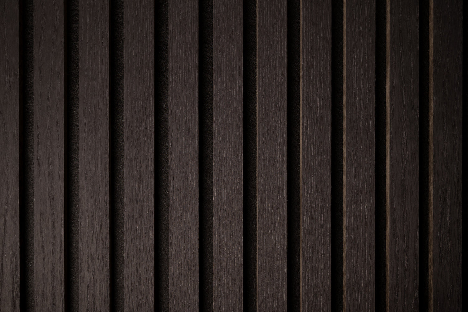 Akoestisch Wandpaneel Black Oak | 60 x 270cm | GJ Floors