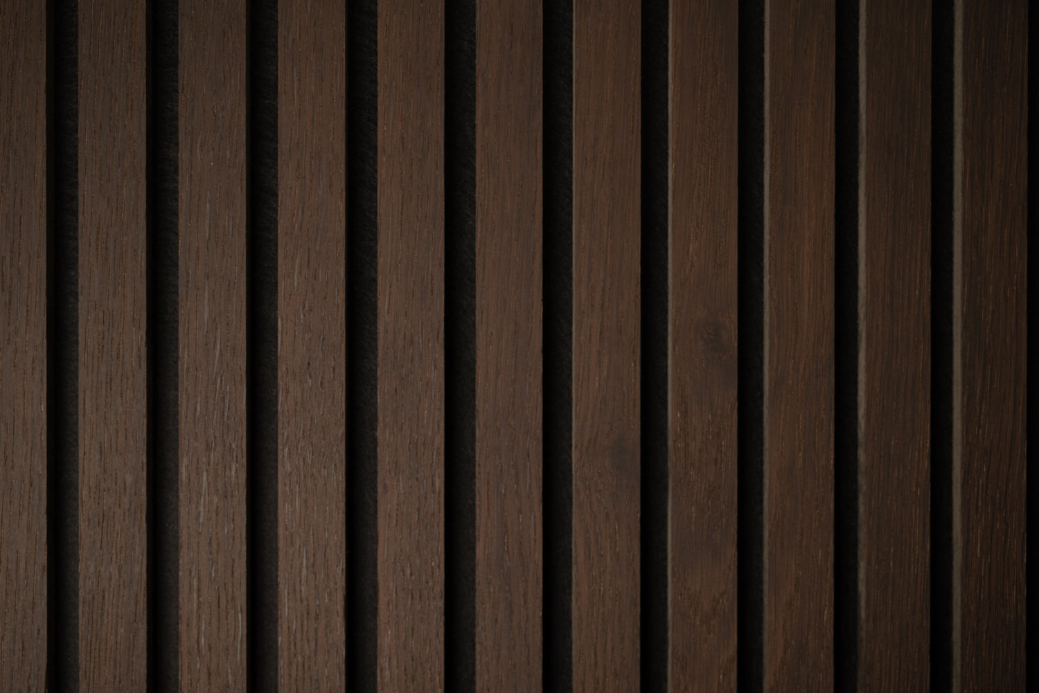 Akoestisch Wandpaneel Dark Smoked Oak | 60 x 270cm | GJ Floors