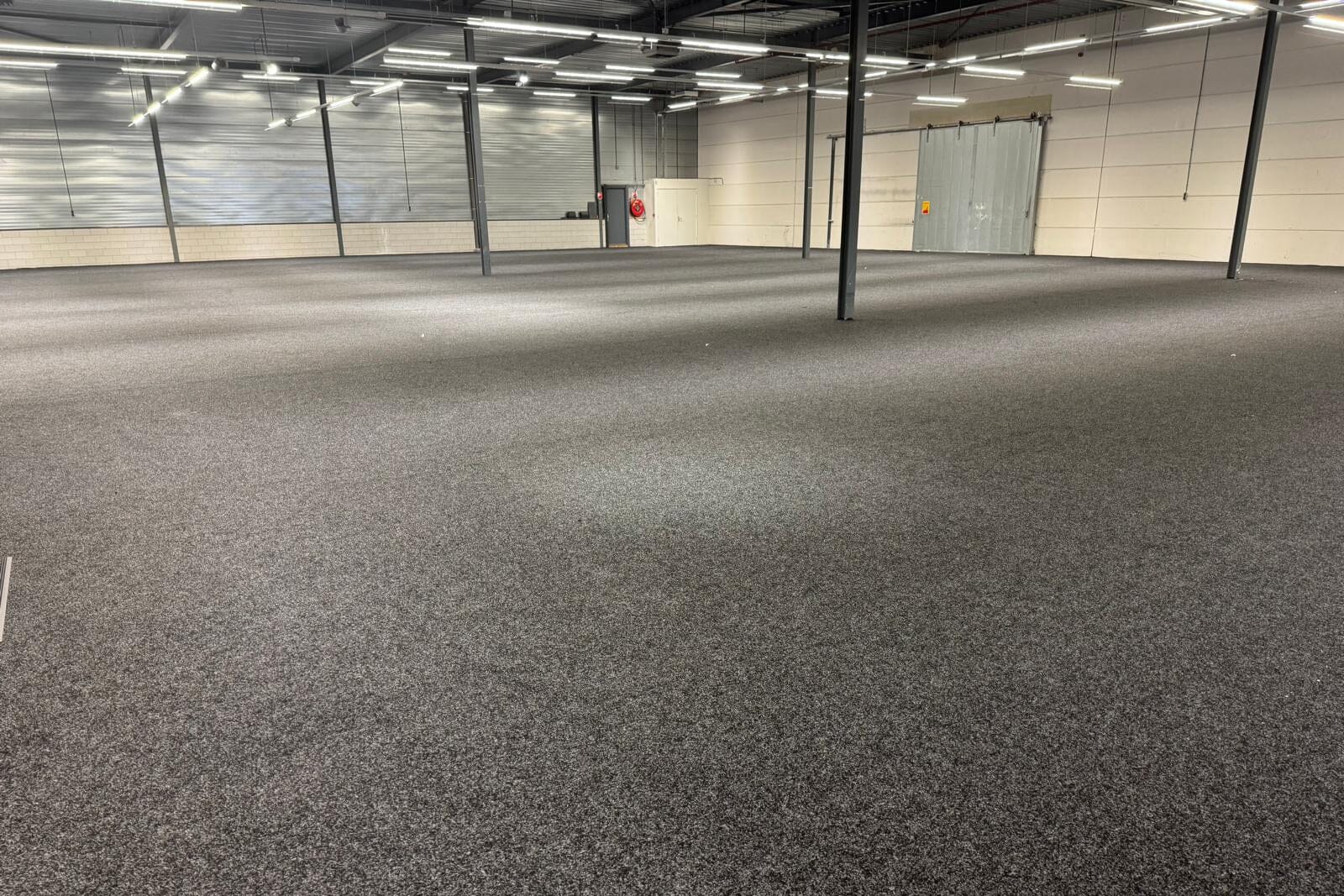 London 50 | Antraciet TAPIJTTEGELS Rodelopers 