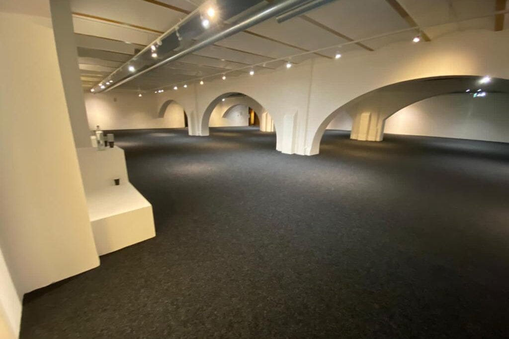 London 50 | Antraciet TAPIJTTEGELS Rodelopers 